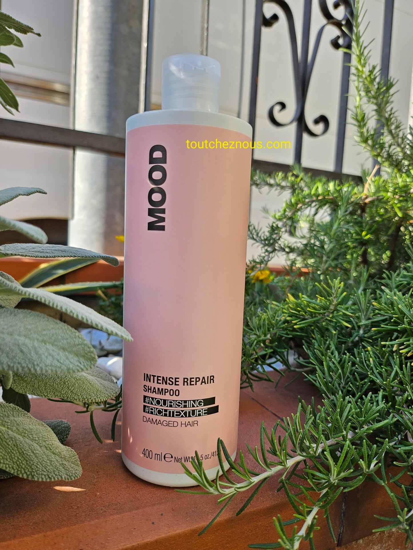 MOOD intensive repair Shampoo riparatore, rimpolpante da 400ml.