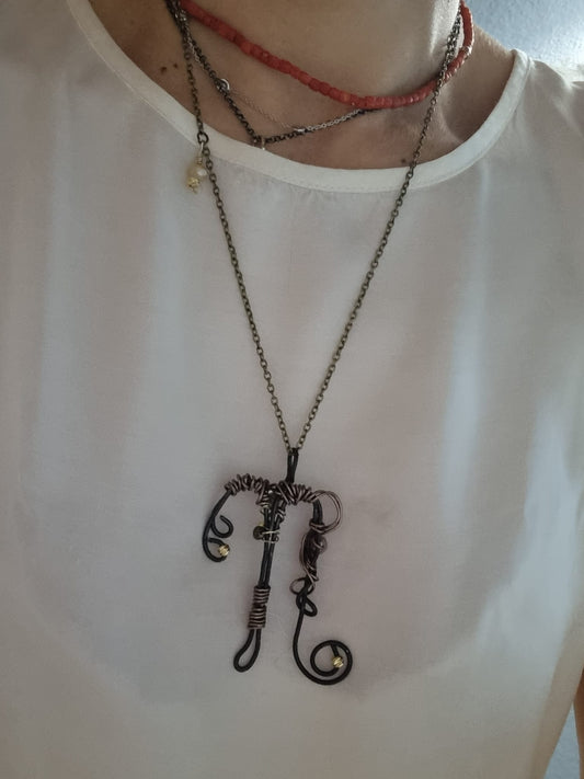 COLLANA CON LETTERA N